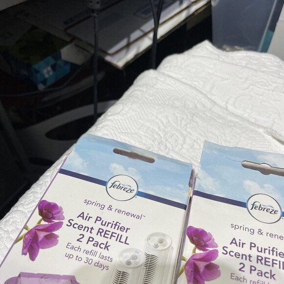 Febreeze Spring And Renewed Air Purifier 2 Pack‎ 3 Boxes - Picture 2 of 3